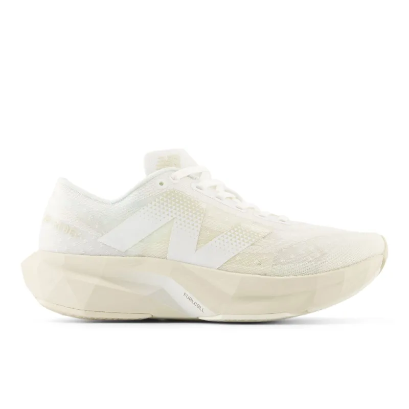 ★ニューバランス★FuelCell Rebel v4★White Linen-D NEW BALANCE W. FUELCELL REBEL V4 WHITE/LINEN/SEA SALT