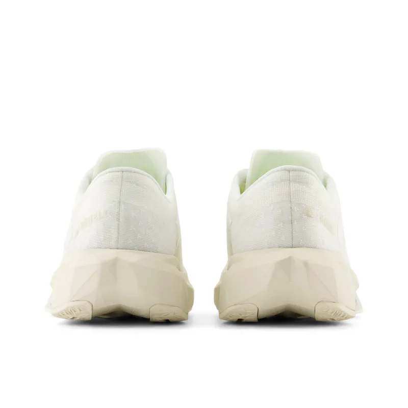 ★ニューバランス★FuelCell Rebel v4★White Linen-2E New Balance FuelCell Rebel v4 Women's Shoes White/Linen